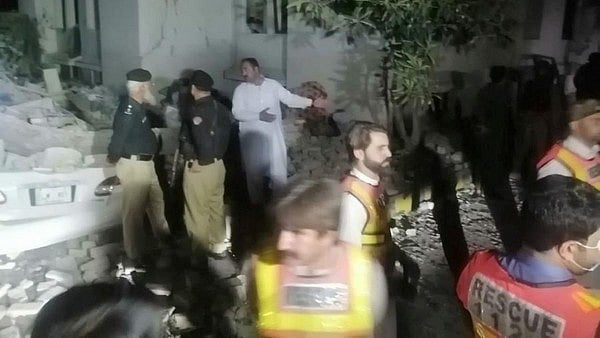 पाकिस्तान के स्वात में पुलिस थाने पर हमले में 12 पुलिस वाले मारे गए हैं