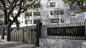 दिल्ली शराब घोटाल में एक मीडिया कंपनी का आया नाम, ईडी का दावा, कंपनी ने करोड़ों रुपए ट्रांसफर करने में मदद की