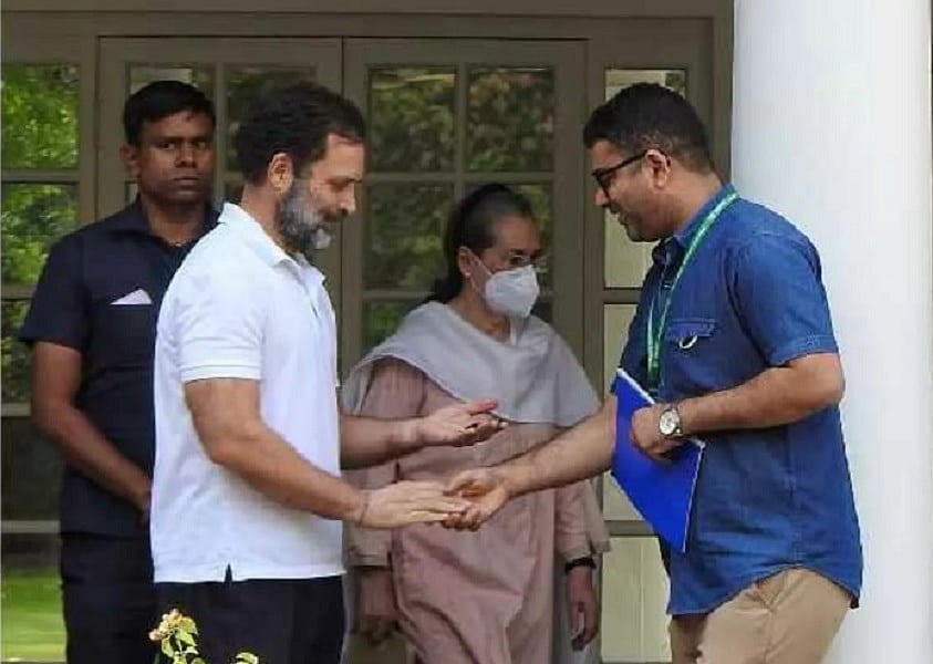 खरी-खरीः दमन की राजनीति कर बुरी फंसी सरकार, सवाल बहुत तीखे और जवाब कुछ नहीं