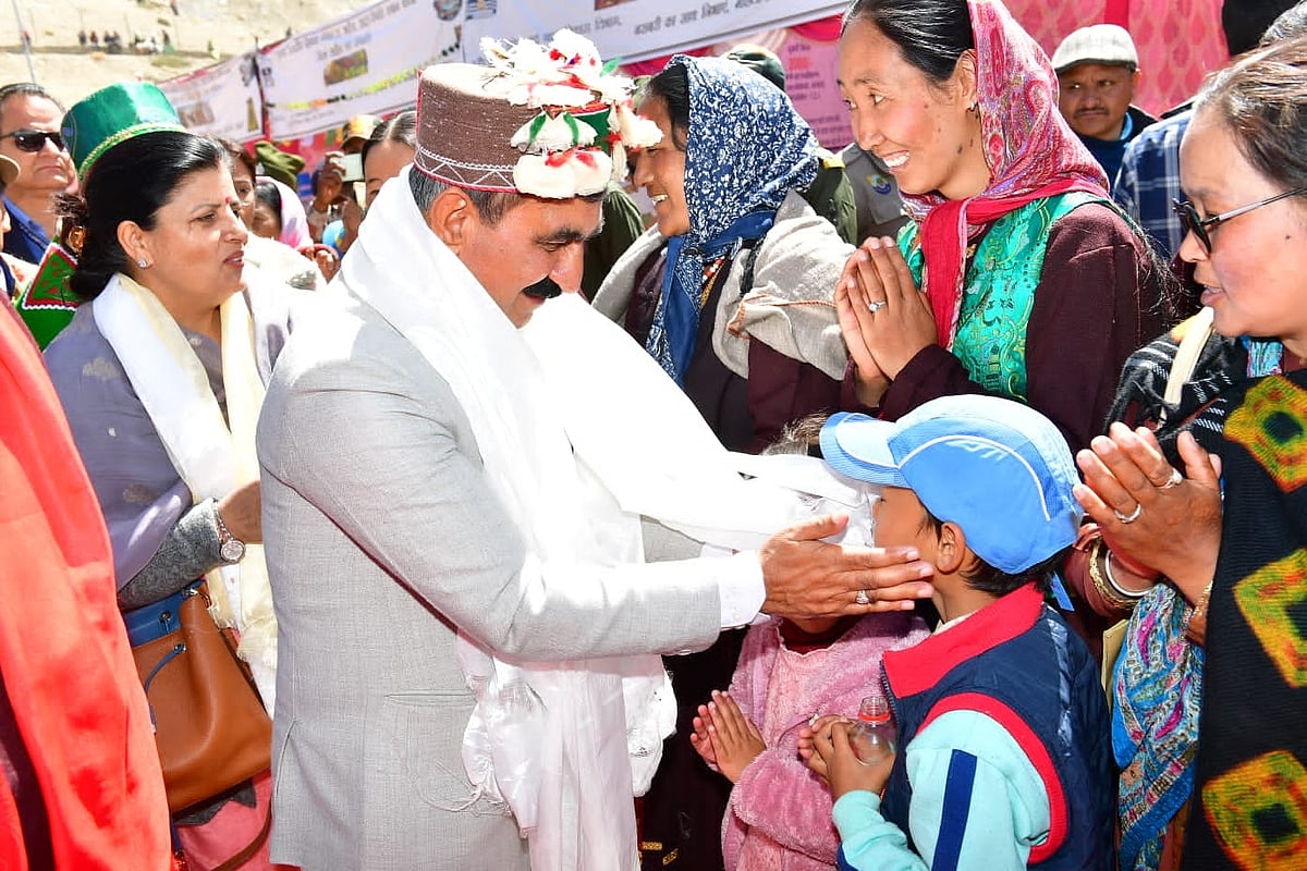 हिमाचल की सुक्खू सरकार ने राज्य के कर्मचारियों को दिया बड़ा तोहफा, डीए में बढ़ोतरी का ऐलान