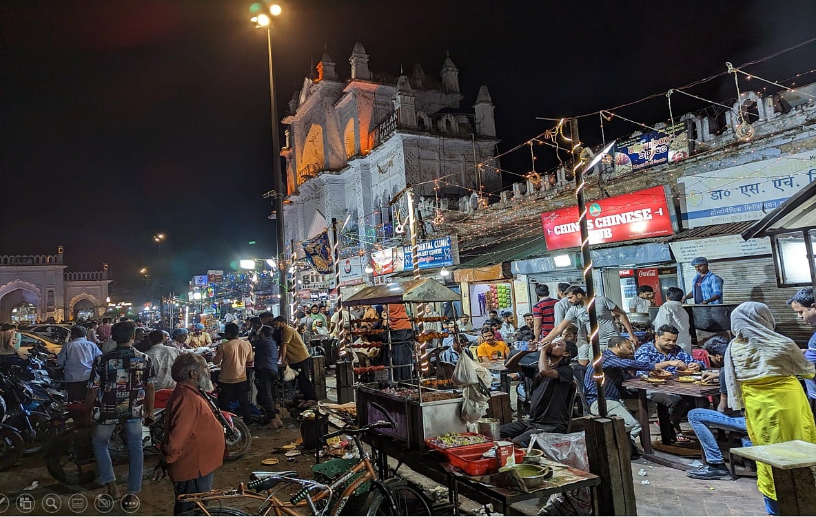लखनऊ: सिर्फ खाने-खिलाने की नहीं, मिलने-बैठने और आपसी सौहार्द्र की भी रातें होती हैं रमज़ान की