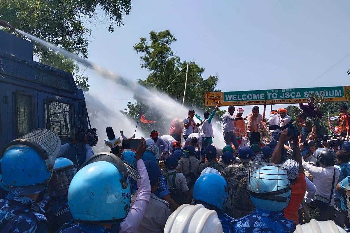 रांची में सचिवालय घेराव के नाम पर BJP के नेताओं और कार्यकर्ताओं ने जमकर मचाया उत्पात! अर्जुन मुंडा सहित 41 पर FIR दर्ज