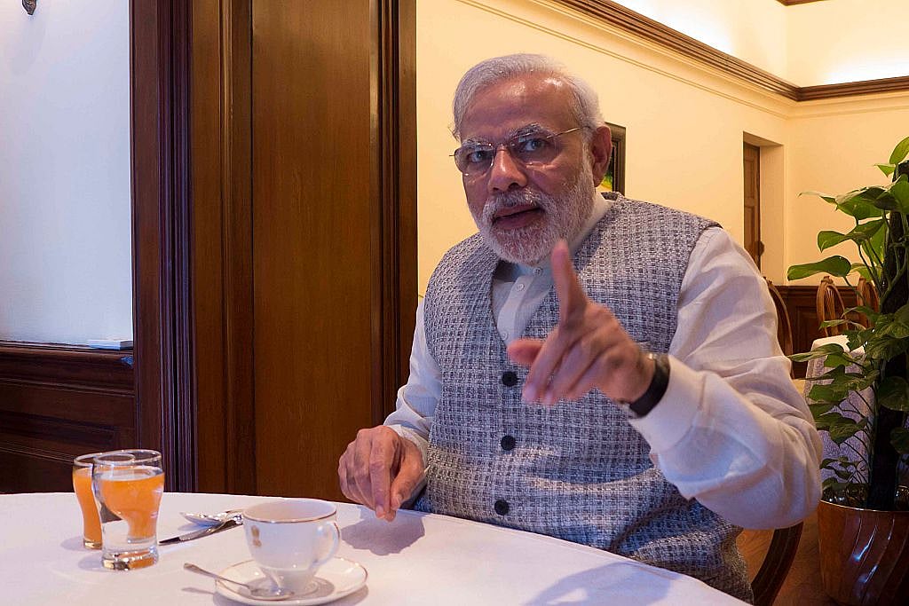 बिना डिग्री वाले पीएम से दिक्कत नहीं, पर समस्या उसके हर विषय का विशेषज्ञ होने का दिखावा करने में है