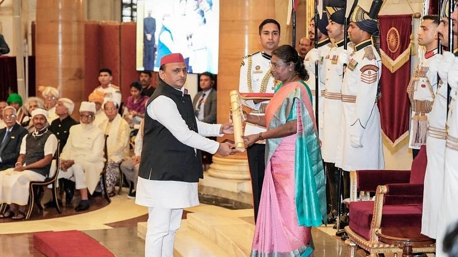 फोटोः @yadavakhilesh