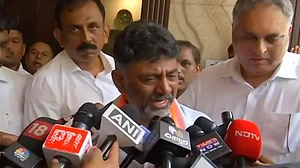 Karnataka Results: जीत की खुशी में भावुक हुए डीके शिवकुमार, निकले आंसू, संघर्ष के दिनों को किया याद