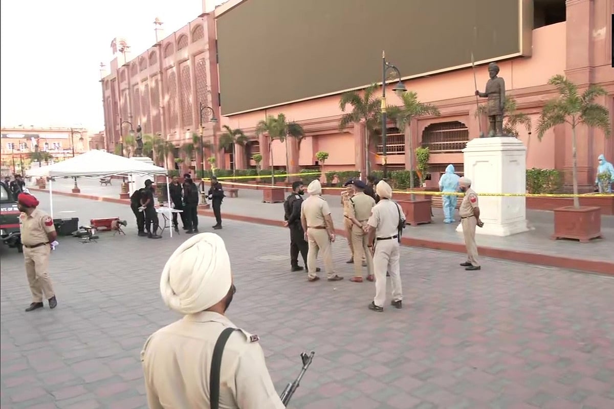 अमृतसर: स्वर्ण मंदिर के पास NSG की टीम ने शुरू की जांच, 24 घंटे के अंदर हुए थे 2 धमाके, खौफ में दुकानदार-पर्यटक