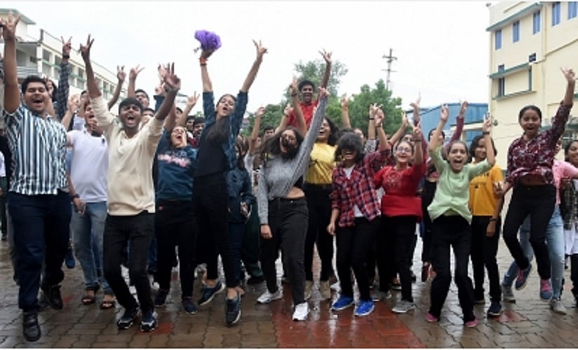 तमिलनाडु बोर्ड की 12वीं कक्षा का रिजल्ट घोषित, 94.03 प्रतिशत छात्र हुए पास, छात्राओं ने मारी बाजी
