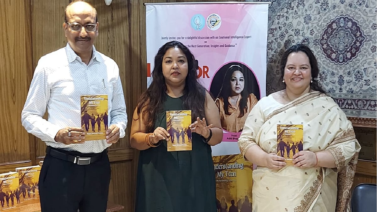 'अंडरस्टैंडिंग टीन, ए पैरेंटल जर्नी' का लोकार्पण, बच्चों की कैसे की जाए अच्छी परवरिश? इस विषय पर आधारित है ये किताब