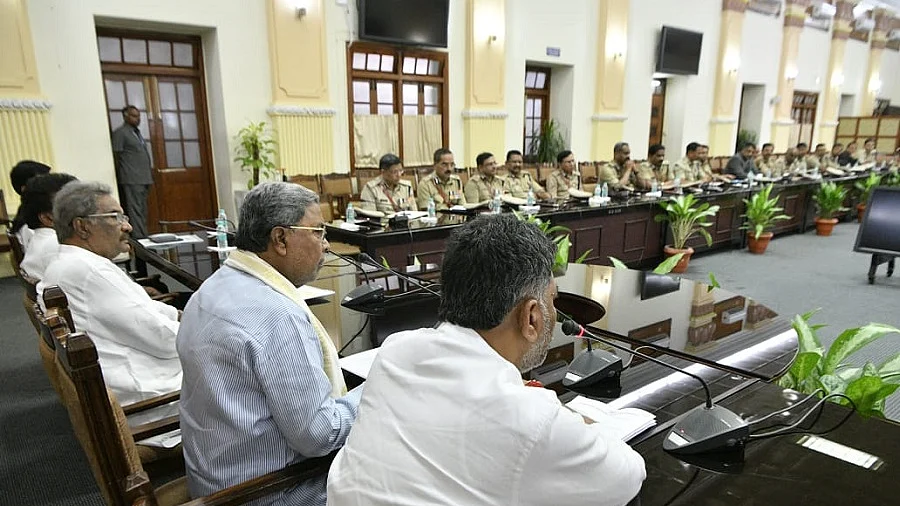 कर्नाटक सीएम सिद्दारमैया ने पुलिस को भड़काऊ सोशल मीडिया पोस्ट के खिलाफ कठोर कार्रवाई का निर्देश दिया