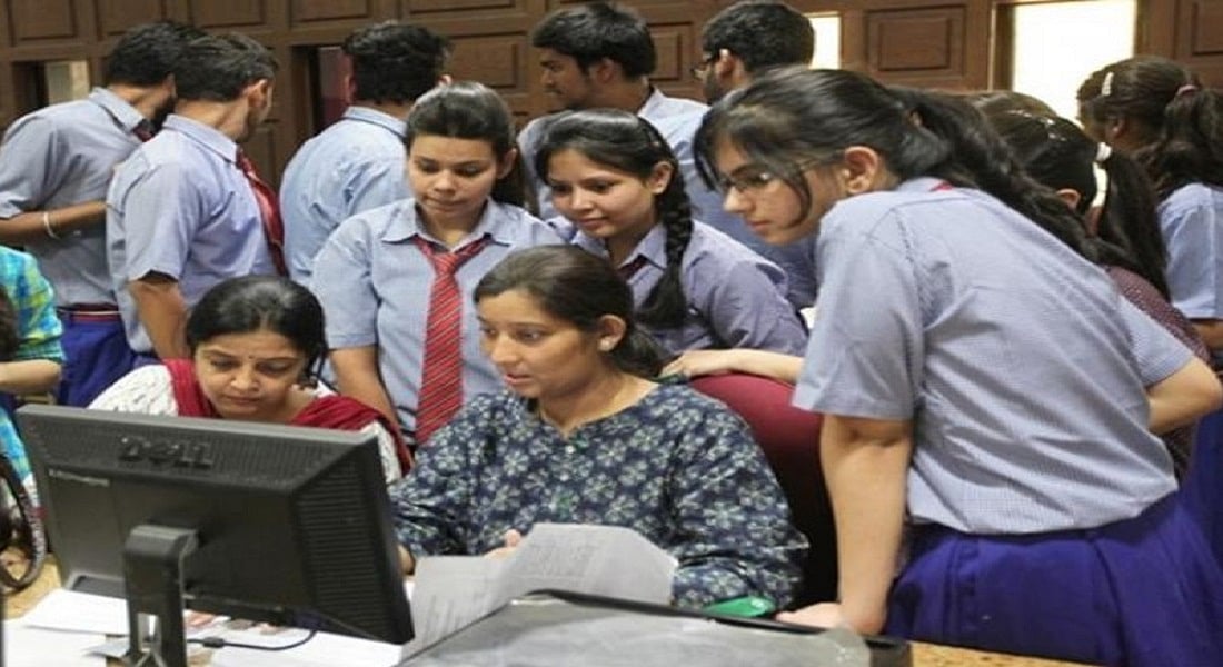 गुजरात बोर्ड के 10वीं कक्षा के नतीजे घोषित, छात्र ऐसे चेक करें अपना रिजल्ट