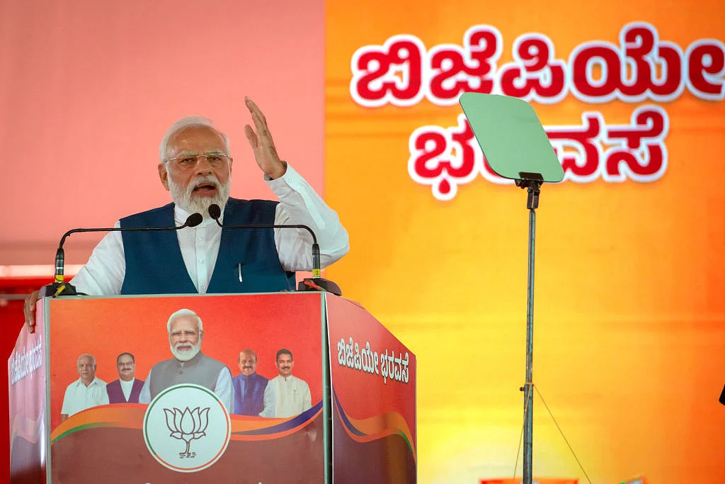 मतदान से ठीक पहले वीडियो पर प्रचार, क्या चुनाव आयोग पीएम मोदी के खिलाफ करेगा कार्यवाही!