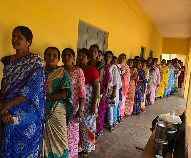 Karnataka Election Voting: कर्नाटक में चुनाव संपन्न, शाम 5 बजे तक 65.69% मतदान