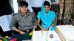 सवाल समलैंगिक शादी पर आपत्ति भर का नहीं, प्रेम विवाह का ही नियमन करना चाहती है मौजूदा सरकार