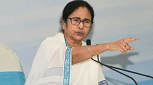प्रदर्शनकारी पहलवानों के समर्थन में आईं ममता बनर्जी, बोलीं- उन्हें चोट पहुंचाने की हिम्मत मत करना...