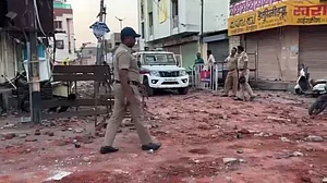महाराष्ट्र: अकोला में हिंसा के बाद तनाव बरकरार, अब तक 45 गिरफ्तार, इंटरनेट बंद, टाली गई यूनिवर्सिटी की परीक्षाएं