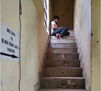 सिर्फ मंडी हाउस ही नहीं थिएटर की दुनिया, यमुना पार उभरी रंगमंच और रंगकर्म की नई संभावना