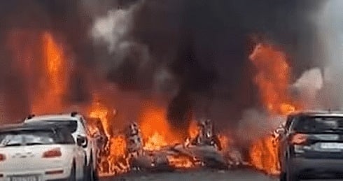 दुनिया: इटली के मिलान में खड़ी वैन में धमाका और सूडान की राजधानी में फिर हिंसक झड़पें