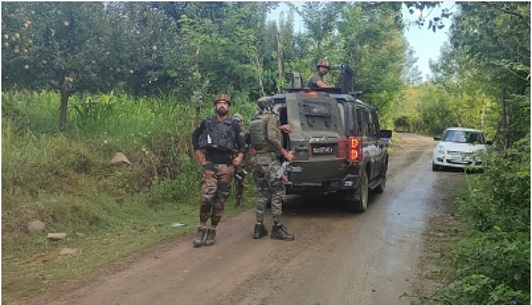 आतंकी हमले के अलर्ट के बीच जम्मू-कश्मीर के माछिल में घुसपैठ की कोशिश नाकाम, 2 आतंकी ढेर
