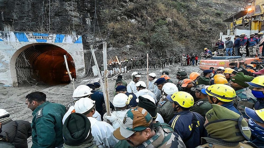 हाईकोर्ट ने एनटीपीसी को जोशीमठ में टनल की सफाई की अनुमति दी