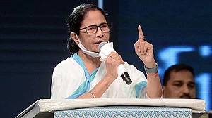 क्या बंगाल में हिंसा फैलाने के लिए दिल्ली से आ रही हैं टीमें? ममता बनर्जी का केंद्र पर बड़ा आरोप
