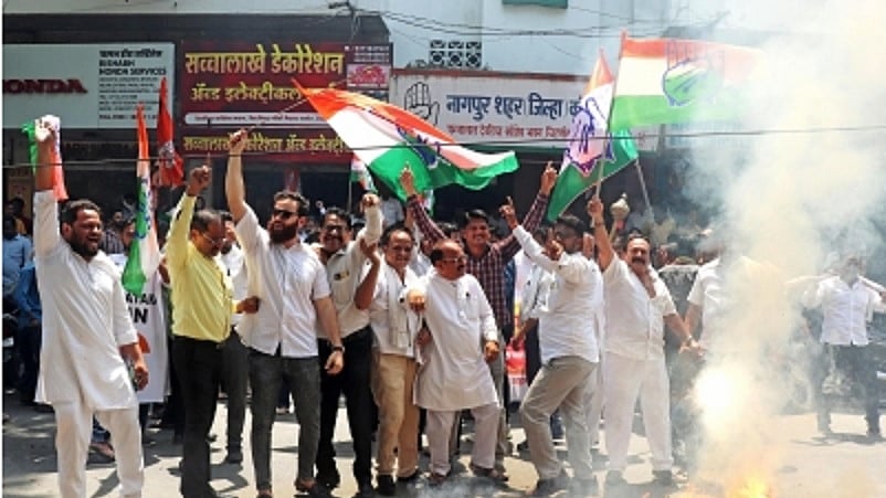 कर्नाटक के नतीजों पर महाराष्ट्र में भी जश्न