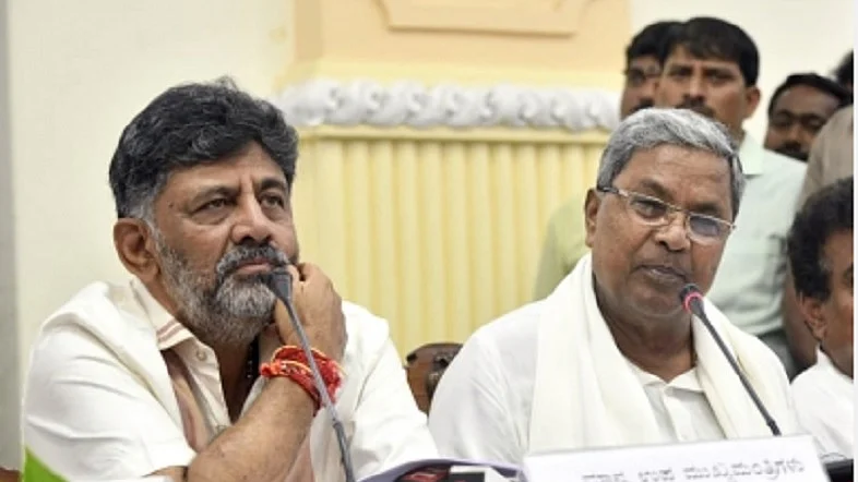 कर्नाटक की सिद्दारमैया सरकार आरएसएस से जुड़े नौकरशाहों की पहचान कर लगाएगी किनारे
