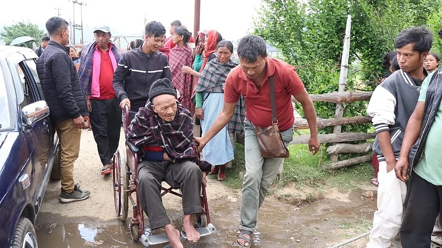 मेघालय विधानसभा उपचुनाव में वोटर्स का उत्साह दिखा