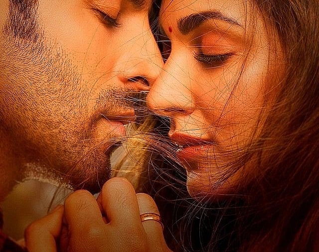 सिनेजीवन: एक-दूसरे के प्यार में खोए कार्तिक-कियारा और सगाई के दौरान फूट-फूट कर रोए परिणीति के पिता, देखें फोटो