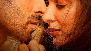 सिनेजीवन: एक-दूसरे के प्यार में खोए कार्तिक-कियारा और सगाई के दौरान फूट-फूट कर रोए परिणीति के पिता, देखें फोटो