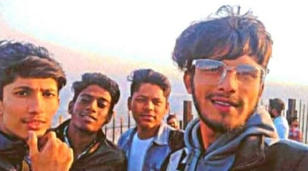 वीकेंड ट्रिप बना मौत का सफर, घूमने निकले बेंगलुरु के चार युवक झील में डूबे, परिवार में मातम