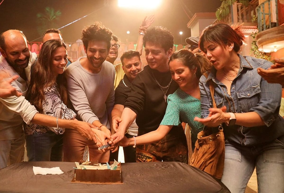 सिनेजीवन: ‘बिग बॉस ओटीटी 2’ को होस्ट करेंगे सलमान खान और इस दिन रिलीज होगी 'सत्यप्रेम की कथा' 