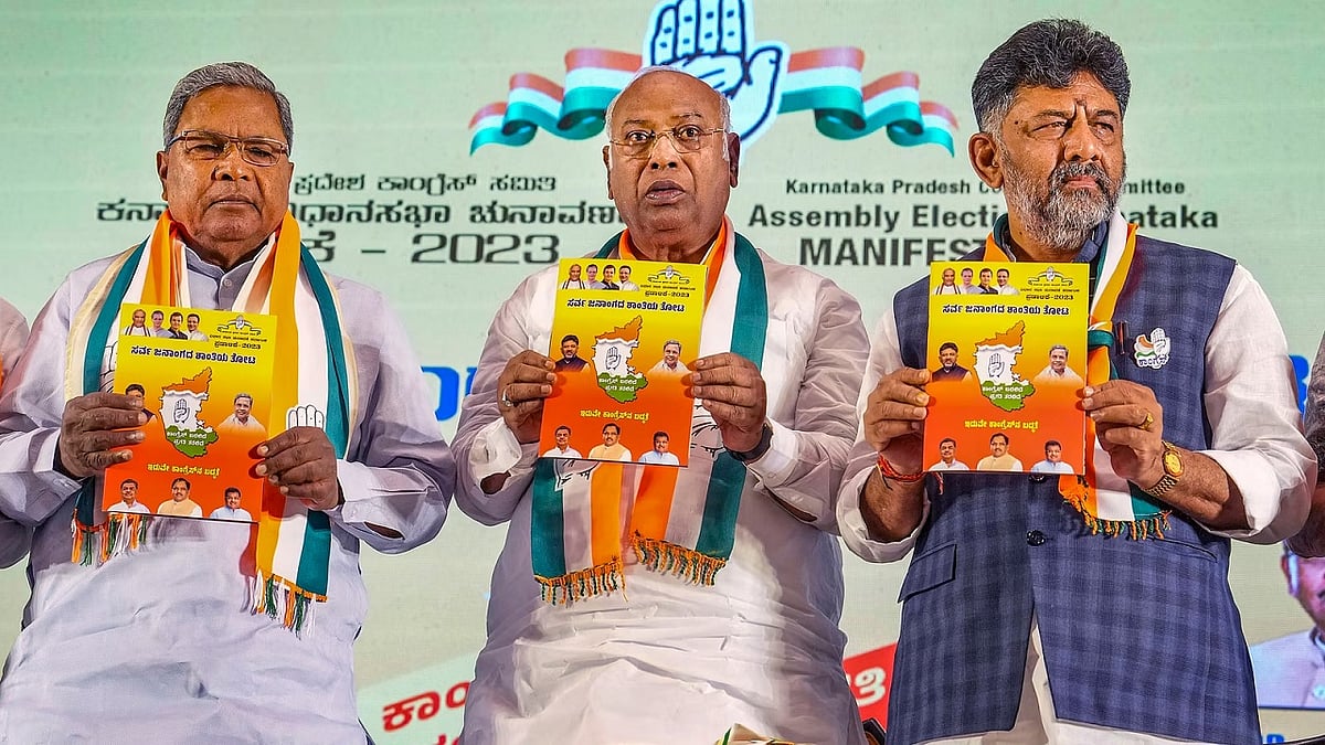 कांग्रेस ने कर्नाटक के लिए अपने घोषणापत्र में 5 गारंटी का वादा किया था, जिसे पहली कैबिनेट बैठक में मंजूरी भी मिल गई (फोटो सौजन्य: @INCIndia
