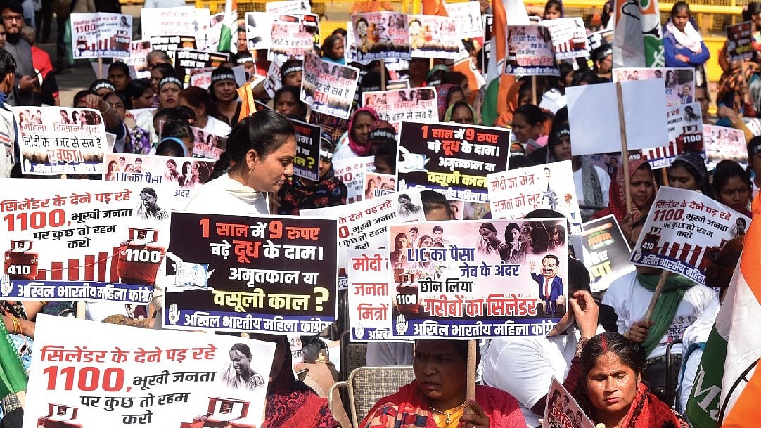 बरमूडा त्रिकोण नहीं, बड़ौदा त्रिकोण कहें जनाब, जिससे डिग्री से लेकर इतिहास तक गायब हो जाता है...