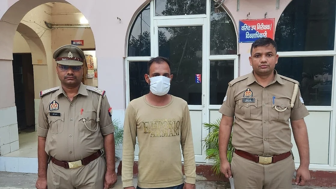 आरोपी को पुलिस ने गिरफ्तार कर लिया है।