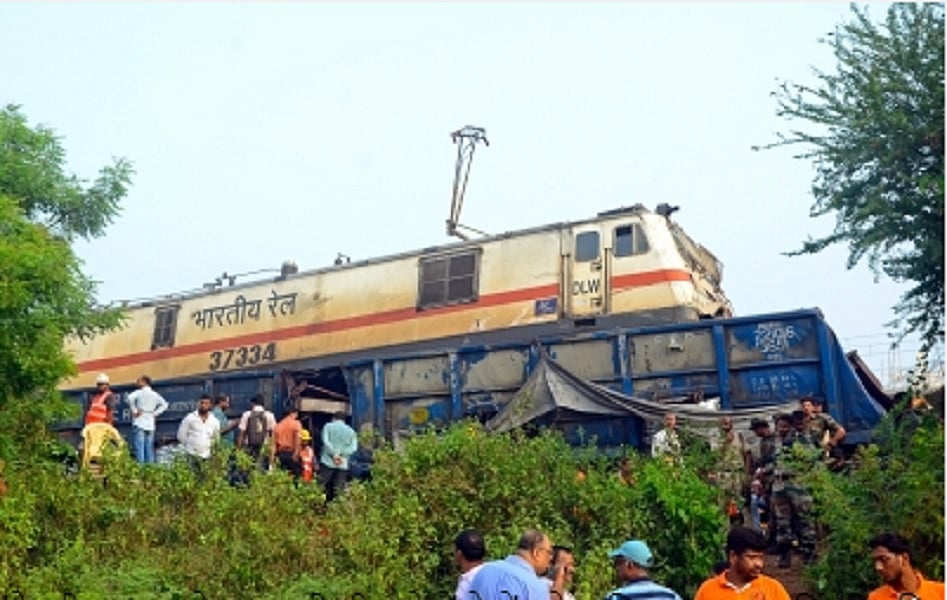 ओडिशा ट्रेन हादसाः शुरुआती जांच में सिग्नलिंग सिस्टम में खामी के मिले संकेत, जांच रिपोर्ट का इंतेजार