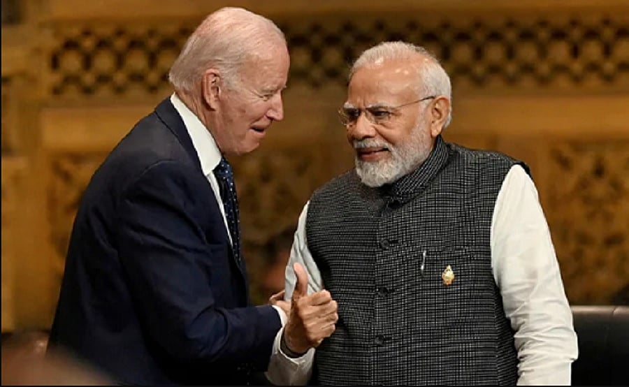 विष्णु नागर का व्यंग्यः अमेरिका और उसकी मस्केबाजी, महाबली को गदगद होने के लिए और क्या चाहिए!