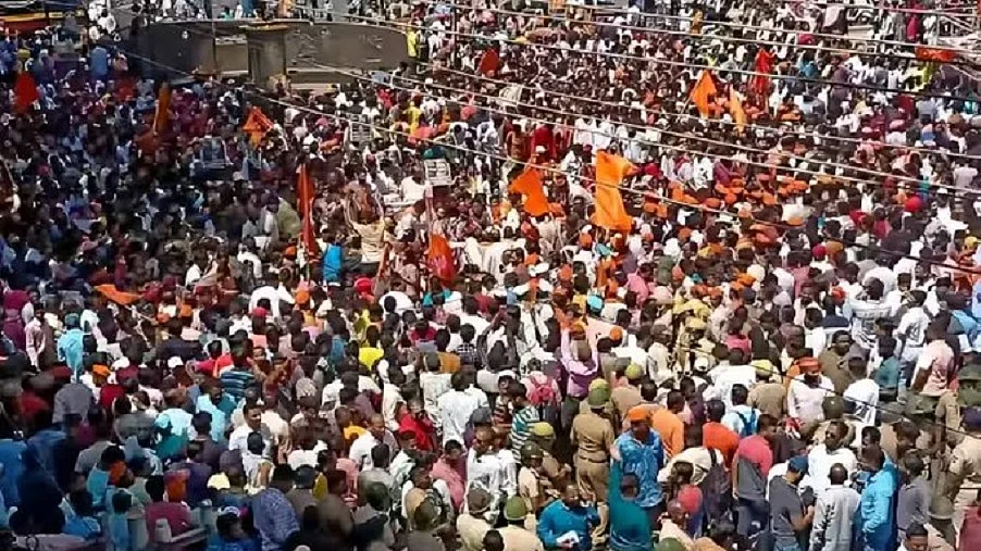 कोल्हापुर में हिंदू संगठनों के प्रदर्शन के दौरान  बवाल