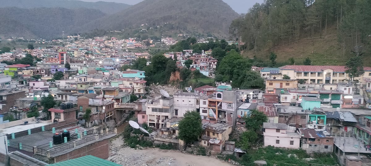 पुरोला की शांत वादियों में फैला नफरत का जहर (फोटो - त्रिलोचन भट्ट)
