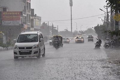 राजस्थान में 'बिपरजॉय' चक्रवात के कारण रिकॉर्ड  तोड़ बारिश, कई जिलों में बाढ़ जैसे हालात 