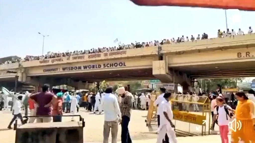 सूरजमुखी के MSP को लेकर किसानों का
प्रदर्सन जारी, फोटो: सोशल मीडिया