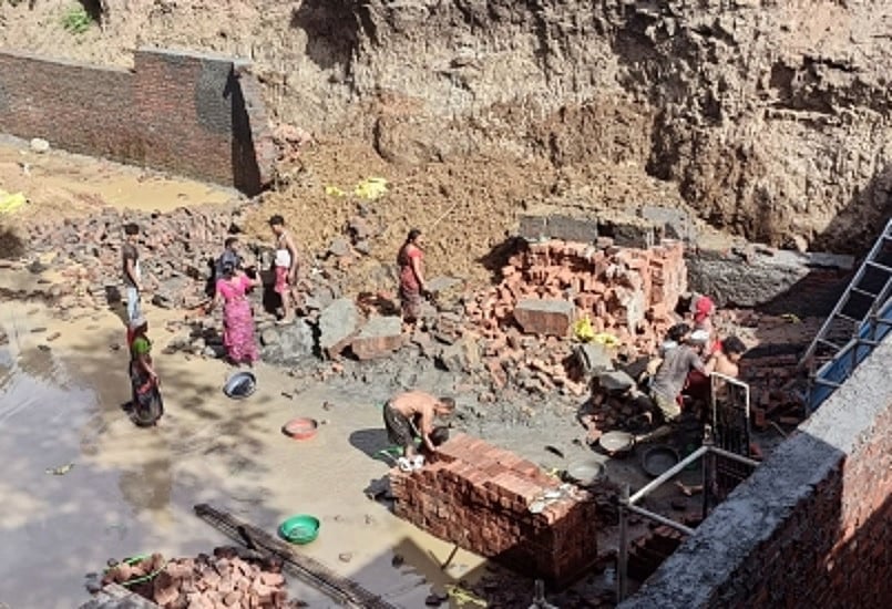 महाराष्ट्र के पालघर में बन रही इमारत की दीवार गिरी, 3 महिला मजदूरों की मलबे में दबकर मौत, दो घायल