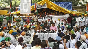 पहलवानों के विरोध से BJP को चुनाव में हो सकता है भारी नुकसान, सर्वे में चौंकाने वाले खुलासे!