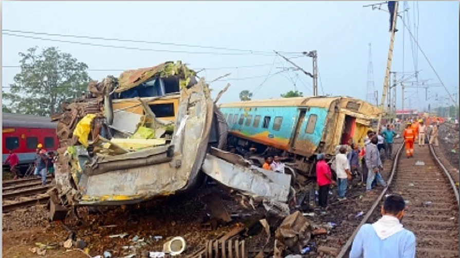 रेलवे ने ओडिशा ट्रेन हादसे के दौरान किसी स्टाफ के लापता या फरार होने से इनकार किया