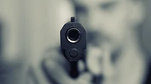 बिहार के दरभंगा में कार पर अंधाधुंध फायरिंग में 3 की मौत, वर्चस्व की लड़ाई की आशंका