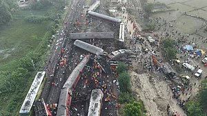 ओडिशा रेल दुर्घटना का एक सप्ताह: बदलने होंगे ट्रेनें चलाने के तौर-तरीके, तभी पटरी छोड़कर नहीं भागेगी रेल