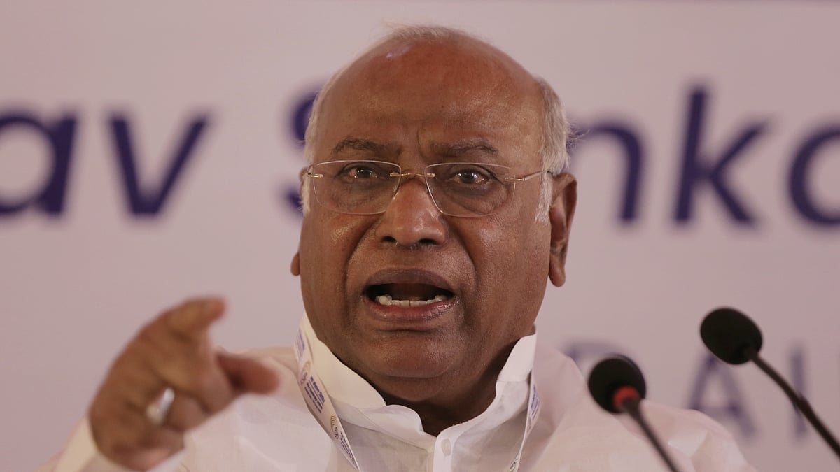 गलवान घाटी की घटना के तीन साल पूरे हो गए हैं। कांग्रेस अध्यक्ष खड़गे ने पीएम मोदी पर हमला बोला है। फोटो: IANS