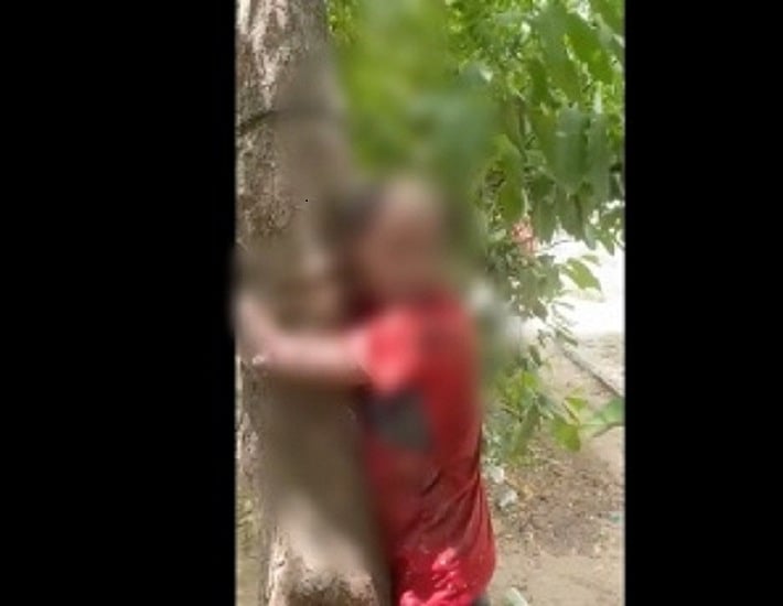 बुलंदशहर में मुस्लिम युवक से जबरन लगवाए 'जय श्री राम' के नारे, पेड़ से बांधकर पीटा, सिर भी मुंडवाया