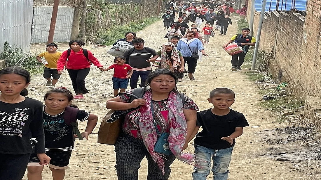 मणिपुर में हिंसा के चलते ऑफिस नहीं जा रहे लोगों को नहीं मिलेगी सैलरी