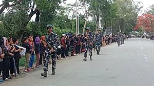 मणिपुर के लिए गृह मंत्रालय की बनाई 'शांति समिति' की निंदा, मेइती, कुकी निकाय असंतुष्ट