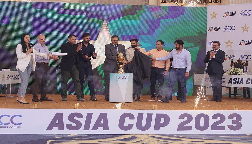 खेल: पाकिस्तान में हुआ एशिया कप की ट्रॉफी का अनावरण और FIFA महिला विश्वकप के प्राइज मनी में बंपर इजाफा 